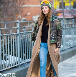 女款羽絨服的搭配技巧 女款羽絨服的搭配技巧