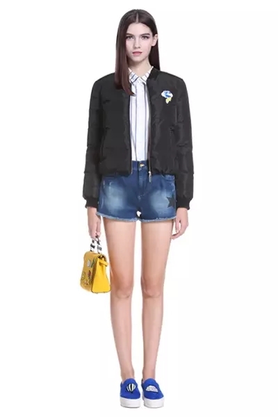 女款羽絨服的搭配技巧 女款羽絨服的搭配技巧