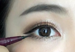 刷睫毛膏的正確方法 刷睫毛膏的正確方法