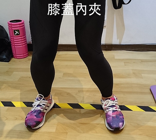 深蹲的標(biāo)準(zhǔn)動(dòng)作 深蹲膝蓋會(huì)痛該怎么辦 深蹲的標(biāo)準(zhǔn)動(dòng)作 深蹲膝蓋會(huì)痛該怎么辦