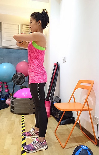 深蹲的標(biāo)準(zhǔn)動(dòng)作 深蹲膝蓋會(huì)痛該怎么辦 深蹲的標(biāo)準(zhǔn)動(dòng)作 深蹲膝蓋會(huì)痛該怎么辦