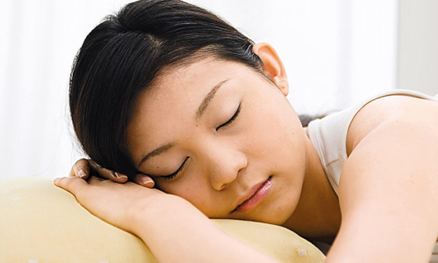 中午午休睡不著怎么辦 中午午休睡不著怎么辦