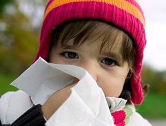 孩子流鼻血怎么辦最簡單.png 孩子流鼻血怎么辦最簡單.png