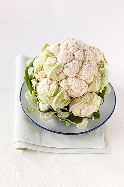 白花椰菜有什么功效 白花椰堅(jiān)果沙拉做法 白花椰菜有什么功效 白花椰堅(jiān)果沙拉做法