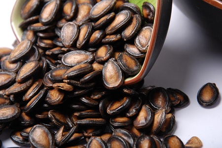 西瓜子上火嗎?西瓜子的功效與作用 西瓜子上火嗎?西瓜子的功效與作用