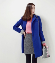 藍色大衣配什么內(nèi)搭 藍色大衣配什么內(nèi)搭