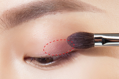 輕度煙燻 蜜桃唇派對彩妝 輕度煙燻 蜜桃唇派對彩妝