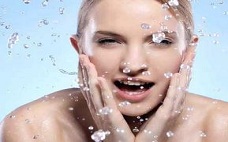 洗臉的正確方法步驟 洗臉的最佳時(shí)間是幾分鐘