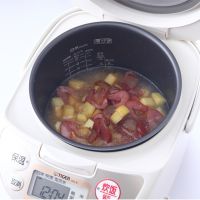 臘肉土豆燜飯怎么做 健康午餐制作方法