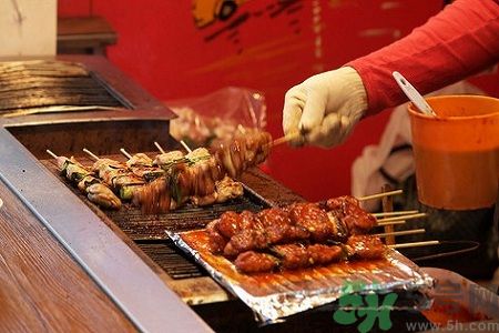 放屁又臭又響是怎么回事?居然是這里有問題