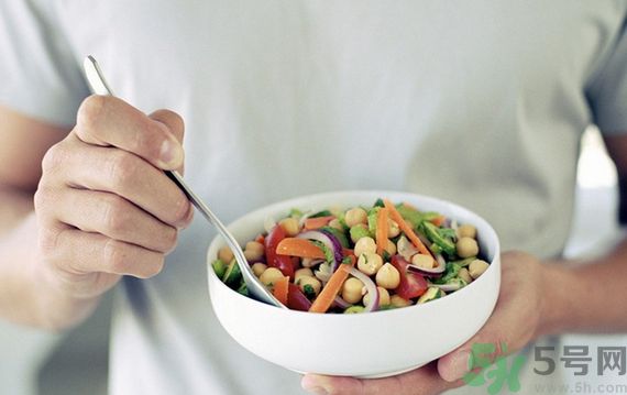 過(guò)年需謹(jǐn)慎 食物亂搭配可能會(huì)導(dǎo)致腹瀉 過(guò)年需謹(jǐn)慎 食物亂搭配可能會(huì)導(dǎo)致腹瀉