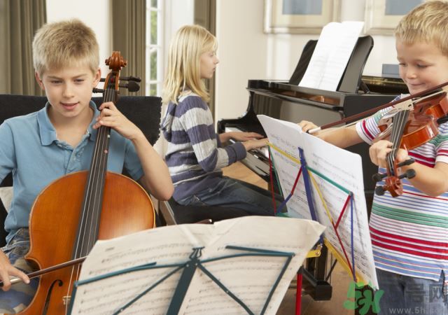 為什么學(xué)習(xí)樂(lè)理對(duì)兒童很重要有什么好處.jpg 為什么學(xué)習(xí)樂(lè)理對(duì)兒童很重要有什么好處.jpg