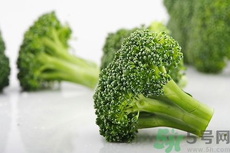 西蘭花和胡蘿卜能炒著吃嗎?西蘭花胡蘿卜的作用效果 西蘭花和胡蘿卜能炒著吃嗎?西蘭花胡蘿卜的作用效果