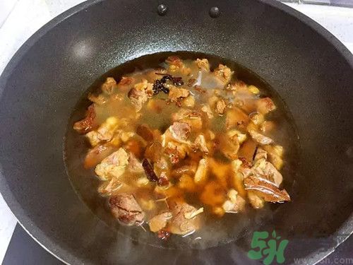 西紅柿燉牛肉怎么做?西紅柿燉牛肉的家常做法 西紅柿燉牛肉怎么做?西紅柿燉牛肉的家常做法