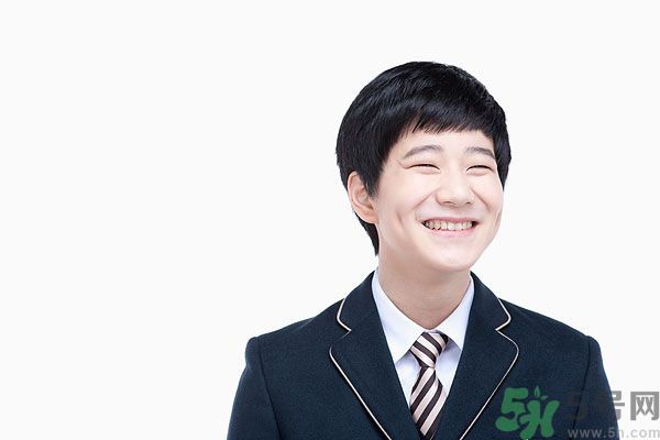 我10歲可以談戀愛嗎 10歲女生可以談戀愛嗎 我10歲可以談戀愛嗎 10歲女生可以談戀愛嗎