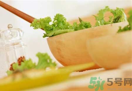 雞精和味精能同時(shí)放嗎?雞精和味精的區(qū)別 雞精和味精能同時(shí)放嗎?雞精和味精的區(qū)別