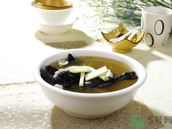 坐月子能不能喝烏雞湯 坐月子喝烏雞湯好嗎 坐月子能不能喝烏雞湯 坐月子喝烏雞湯好嗎