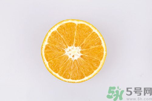橙子能治咳嗽嗎?橙子治咳嗽的方法 橙子能治咳嗽嗎?橙子治咳嗽的方法