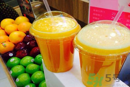 橙子和什么一起榨汁最好?橙子和什么榨汁有營養(yǎng) 橙子和什么一起榨汁最好?橙子和什么榨汁有營養(yǎng)