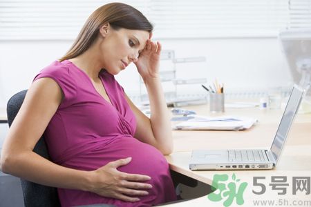 產兆為何遲遲不來?是不是過期妊娠在作怪? 產兆為何遲遲不來?是不是過期妊娠在作怪?