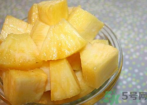 為什么吃菠蘿舌頭發(fā)麻?吃完菠蘿后舌頭麻怎么辦.jpg 為什么吃菠蘿舌頭發(fā)麻?吃完菠蘿后舌頭麻怎么辦.jpg