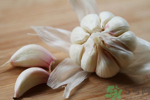 大蒜吃多了會怎么樣 大蒜吃多了會怎么樣