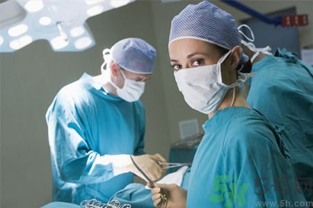 男性為什么會(huì)出現(xiàn)包莖?包莖過長(zhǎng)要做手術(shù)嗎?