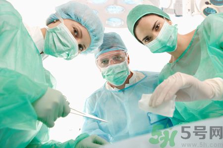 男性為什么會(huì)出現(xiàn)包莖?包莖過長(zhǎng)要做手術(shù)嗎?