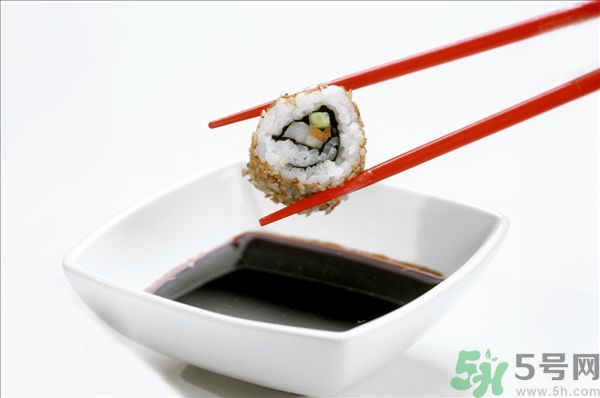 吃醬油皮膚會(huì)變黑嗎？醬油吃多了會(huì)變黑嗎？