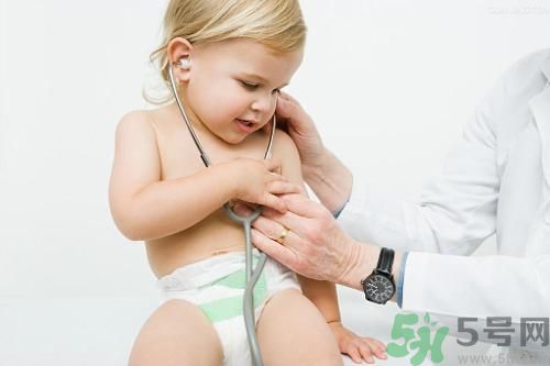 小兒急性細(xì)支氣管炎怎么辦?有什么表現(xiàn)癥狀?.jpg 小兒急性細(xì)支氣管炎怎么辦?有什么表現(xiàn)癥狀?.jpg