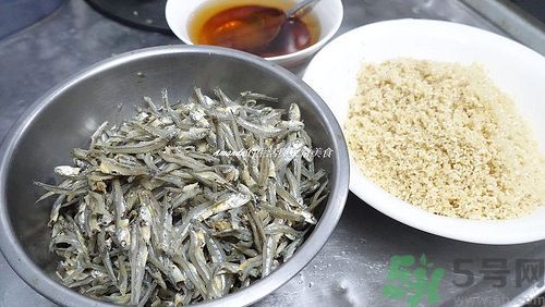 小魚干怎么炒好吃？蜜汁小魚干的做法