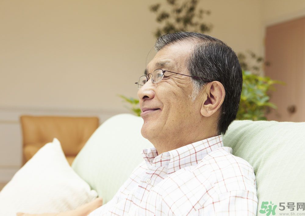 老人容易得什么病？老人怎樣預防老年?。? width=