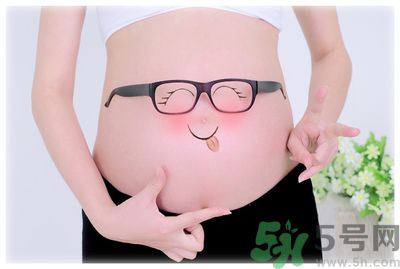 懷孕初期有些出血 懷孕10月注意事項(xiàng)有哪些？