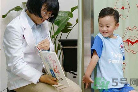 口吃是結(jié)巴嗎？口吃怎么辦能矯正嗎？