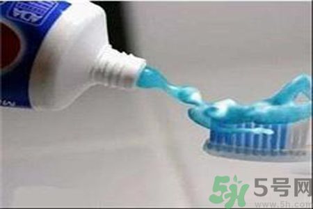 牙膏可以祛痘嗎？牙膏可以祛黑頭嗎？