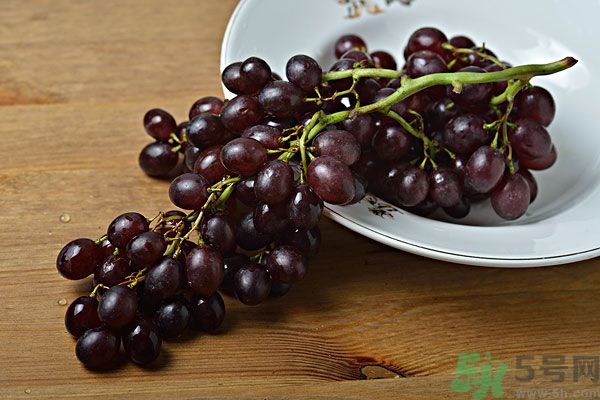吃葡萄對皮膚好嗎？吃葡萄可以延緩衰老嗎？