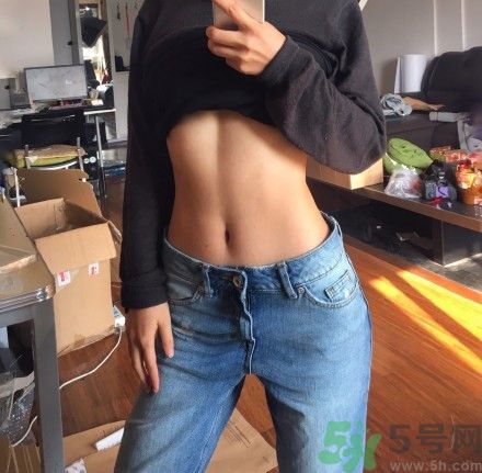 最美馬甲線(xiàn)是什么?女生馬甲線(xiàn)鍛煉方法