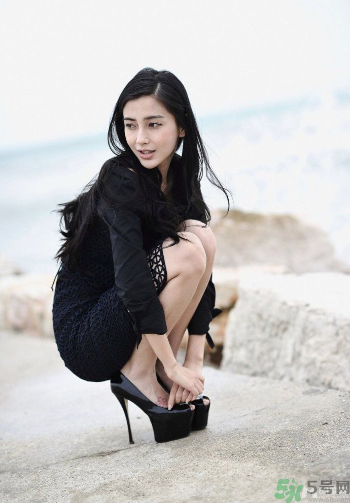 長(zhǎng)得矮適合穿長(zhǎng)裙嗎？矮個(gè)子穿什么長(zhǎng)裙好看？