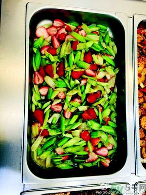 西芹炒草莓的做法大全 西芹炒草莓能吃嗎？