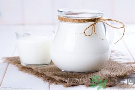 牛奶那個牌子好？牛奶可以加熱嗎？