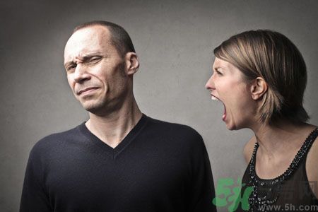 夫妻為錢傷了感情怎么辦？化解夫妻吵架的有效方法