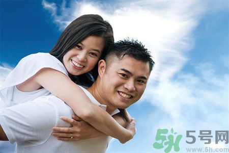 夫妻為錢傷了感情怎么辦？化解夫妻吵架的有效方法