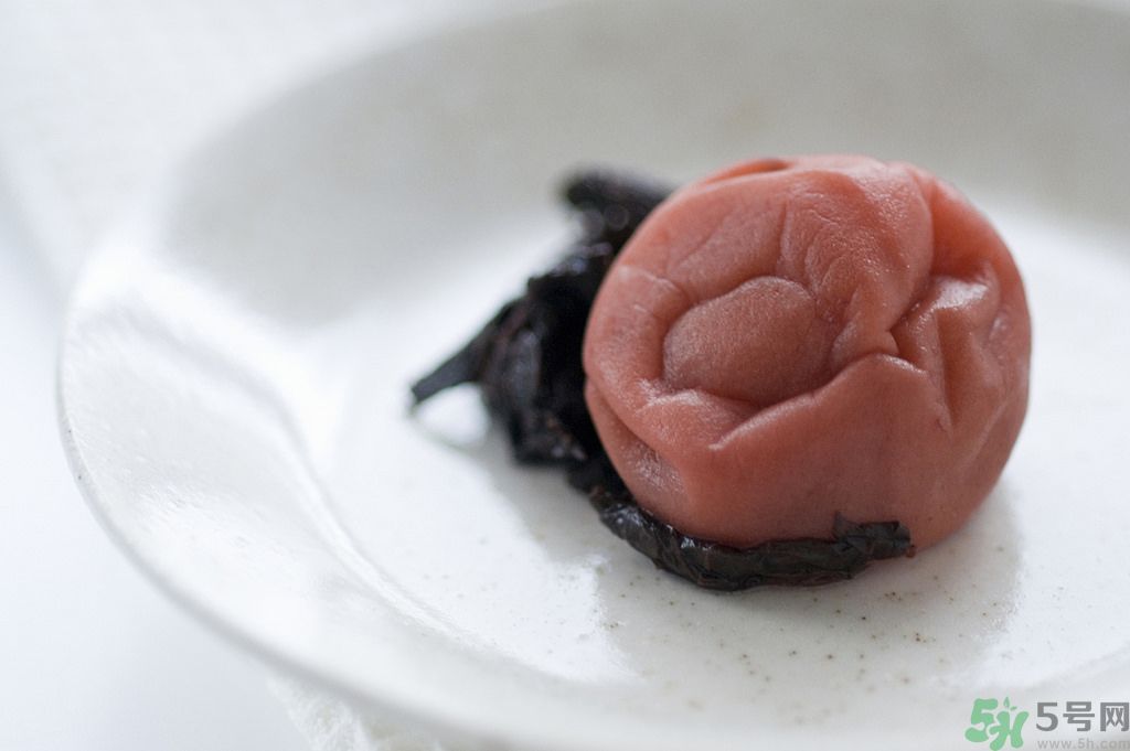 梅子減肥有效果嗎？腌梅子可以減肥嗎？