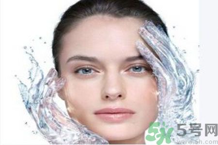 皮膚起皮怎么辦？皮膚起皮用什么護(hù)膚品？