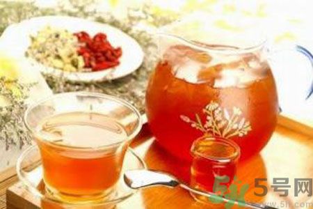 枸杞泡水有什么害處？枸杞泡水喝有什么好處？