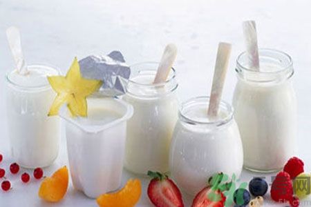 寶寶可以喝酸奶嗎？寶寶什么時(shí)候可以喝酸奶?