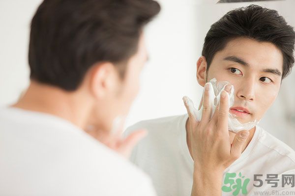 我16歲刮胡子還長個嗎？16歲刮胡子影不影響長高？