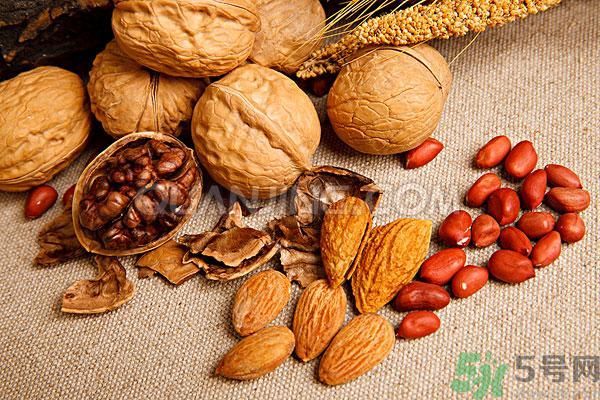 吃新鮮水果能抗皺嗎？防皺紋要吃什么？