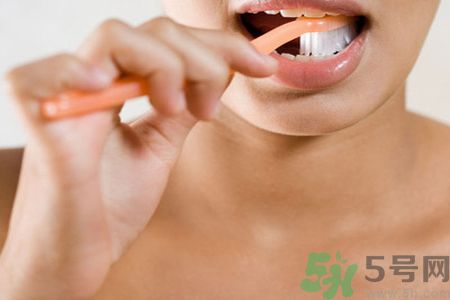 牙齦出血是怎么回事？牙齦出血怎么辦？