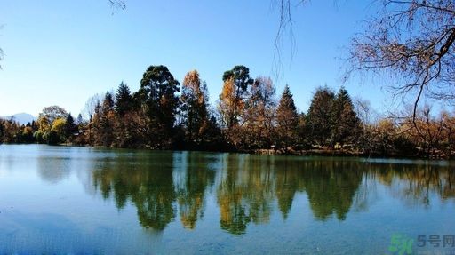 什么地方適合情侶旅游?旅游帶什么東西？